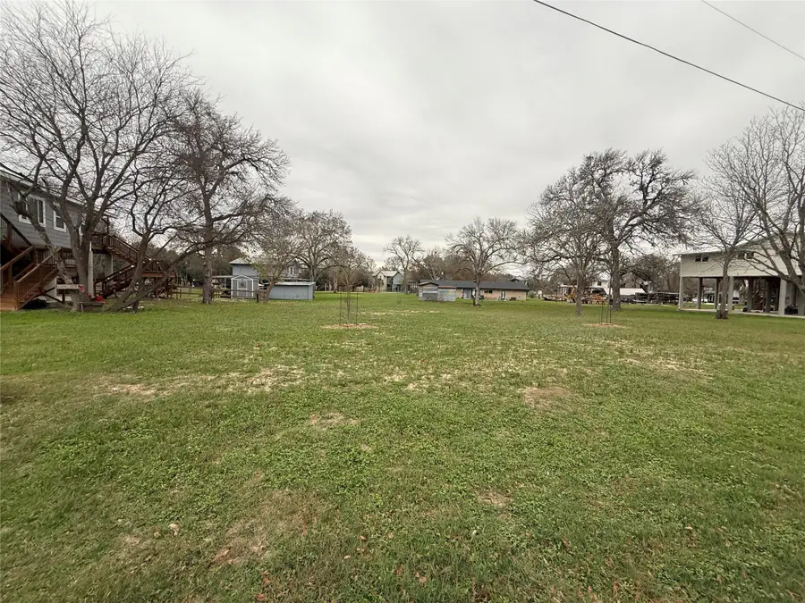 110 Lake Forrest Dr, Seguin, TX 78155 - Image #3