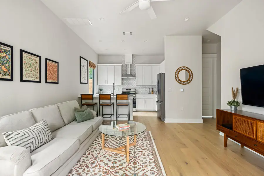 1905 E 16th St #2, Austin, TX 78702 - #3