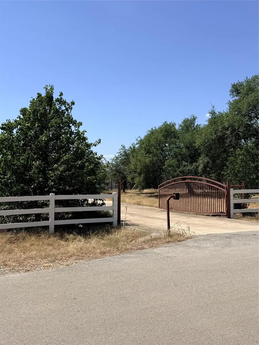 300 Medlin Creek Loop, Dripping Springs, TX 78620 - #2