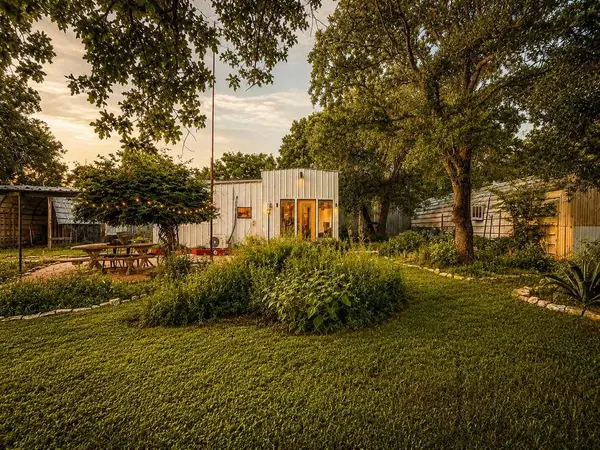 128 E Castlewood Dr, Marble Falls, TX 78654