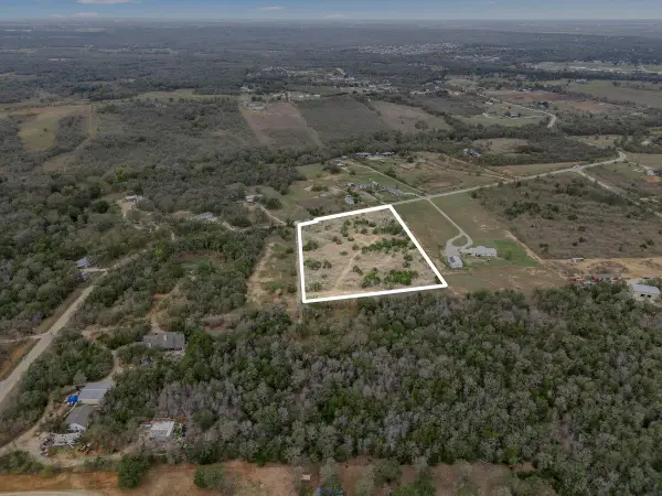 264 Mesquite Dr #A, Cedar Creek, TX 78612