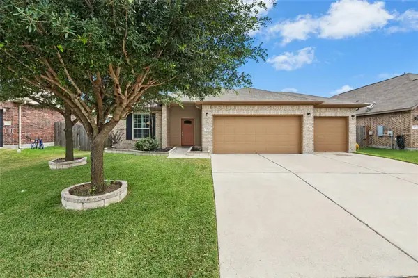 151 Plantain Dr, Hutto, TX 78634