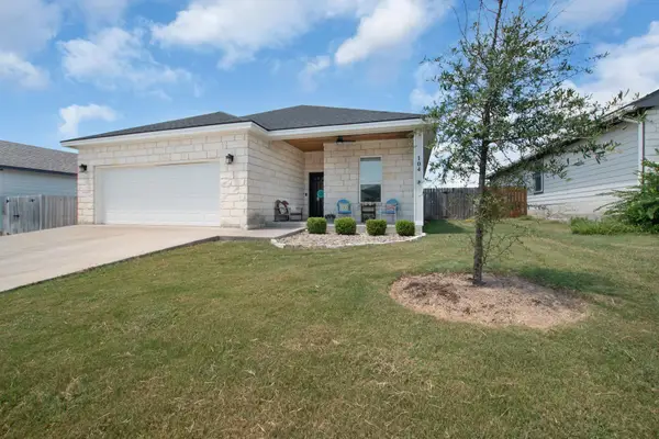104 N Thomas Cv, Burnet, TX 78611