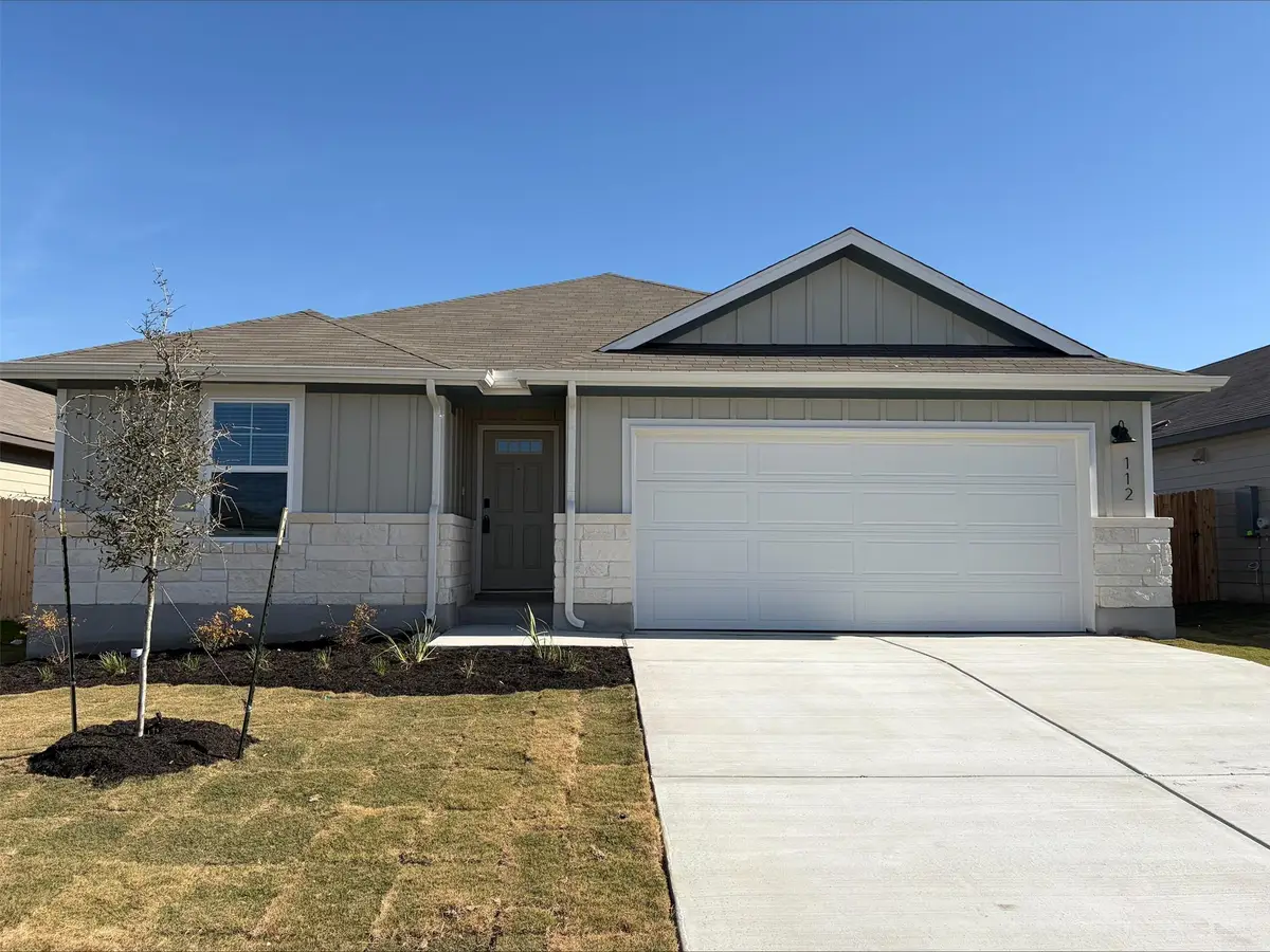 112 Honey Bee Rd, Jarrell, TX 76537 - Image #1