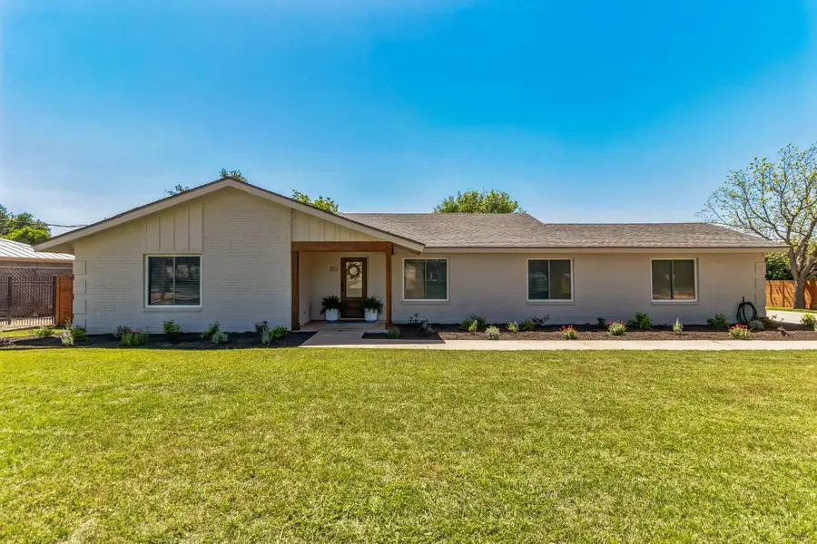 213 Clear Springs Rd, Georgetown, TX 78628 - #3