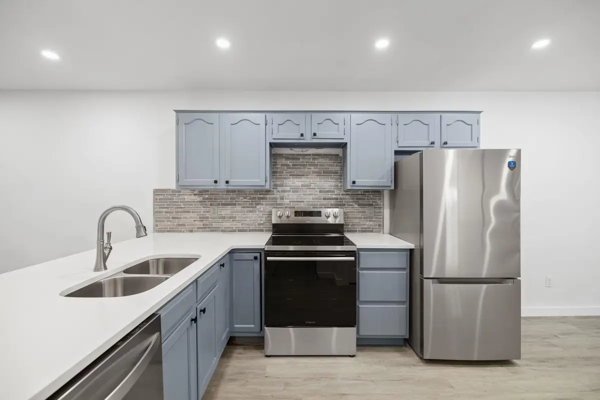 7211 Lakewood Dr #C111, Austin, TX 78750 - #1