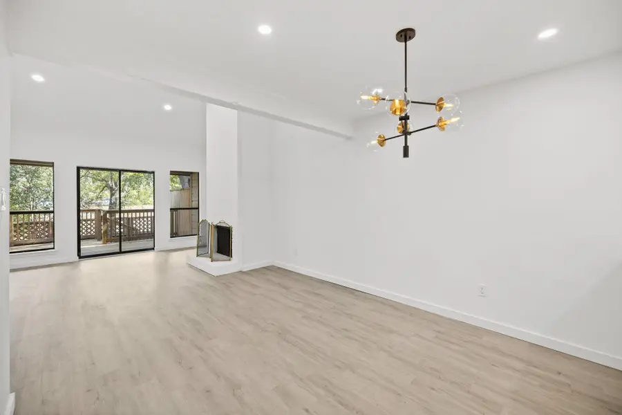 7211 Lakewood Dr #C111, Austin, TX 78750 - #3