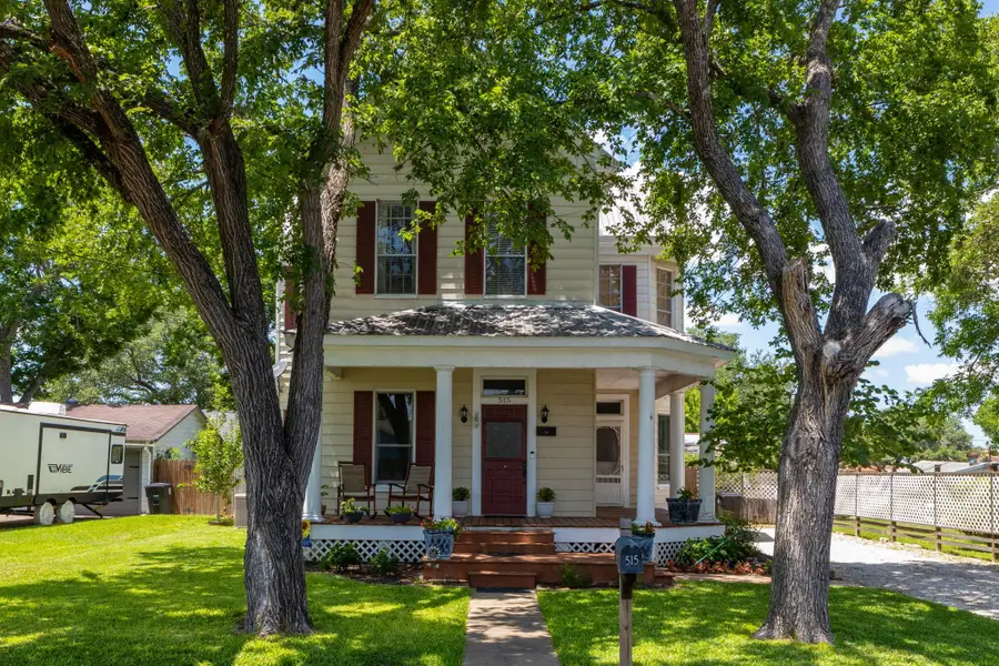 515 Wolf St, Schulenburg, TX 78956 - #3