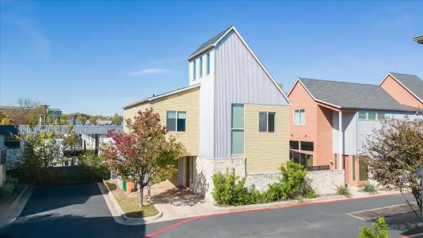 1601 Houston St #3, Austin, TX 78756