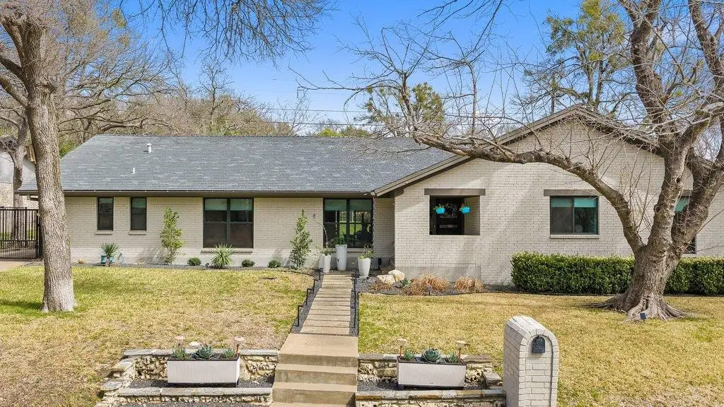 9421 Spring Hollow Dr, Austin, TX 78750 - #1