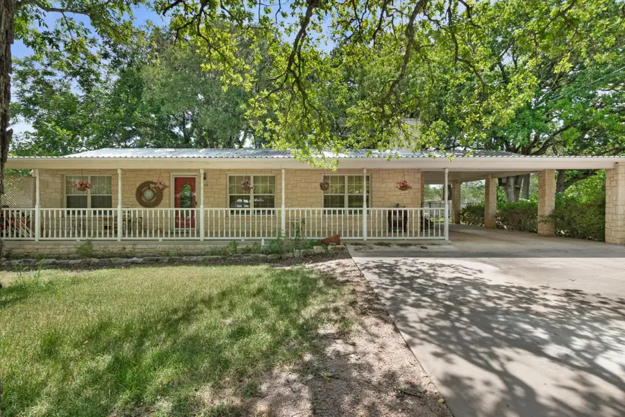208 Oak St, Burnet, TX 78611 - #3