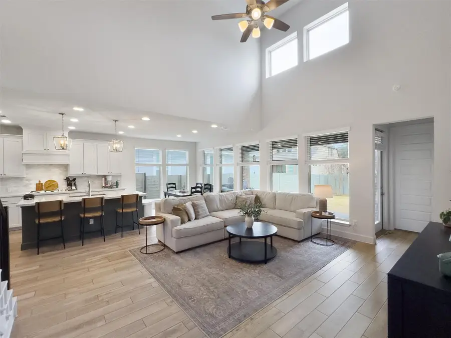 221 Ashmore Ln, Georgetown, TX 78628 - Image #2