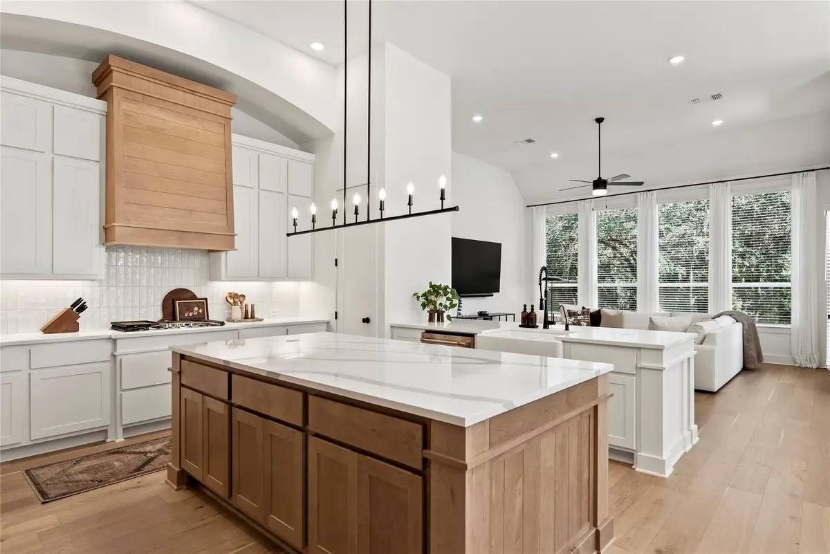 384 Leaning Rock Rdg, Austin, TX 78737 - #1