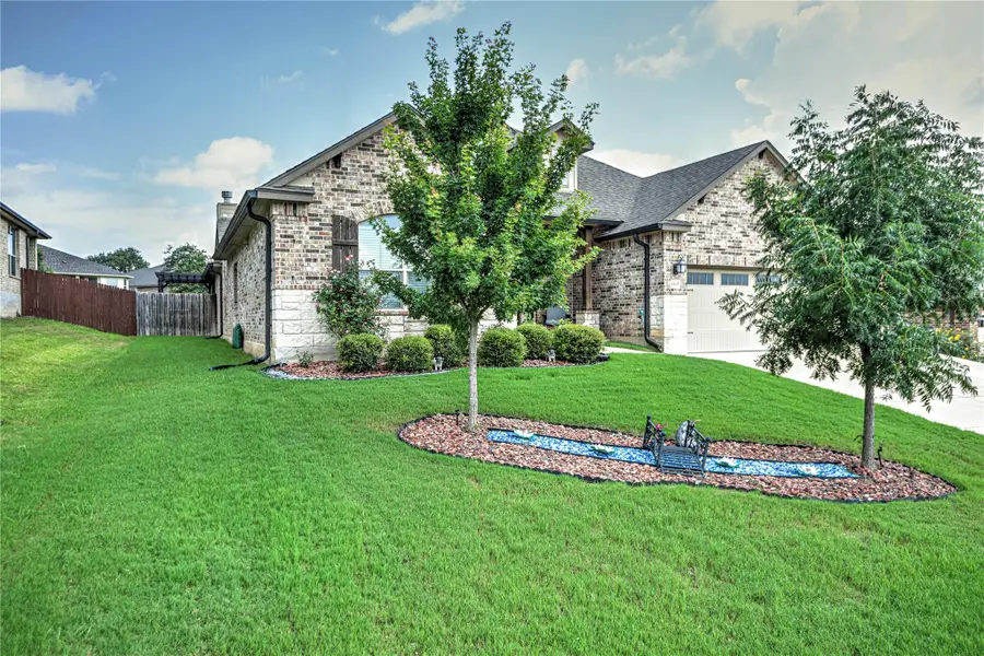 4402 Guildford Dr, Belton, TX 76513 - Image #2
