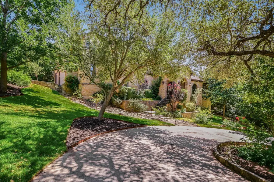 1402 Barclay Dr #E, Austin, TX 78746 - #3