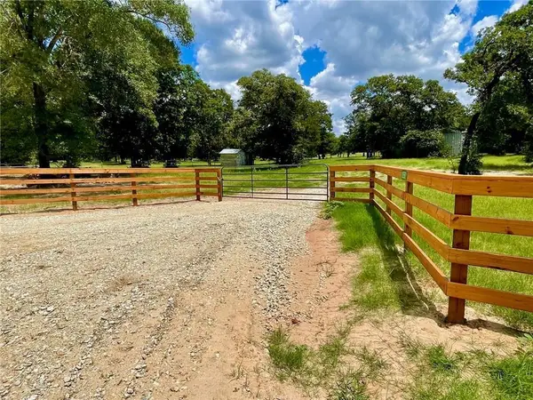 10571 County Road 321, Caldwell, TX 77836