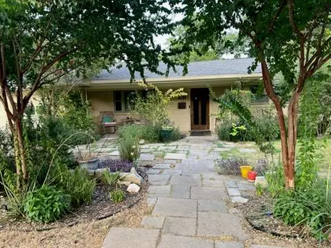 1607 S Elm St, Georgetown, TX 78626