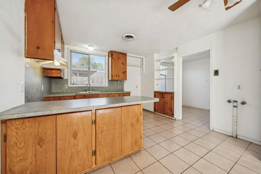 1611 Cloverleaf Dr, Austin, TX 78723 - Image #3