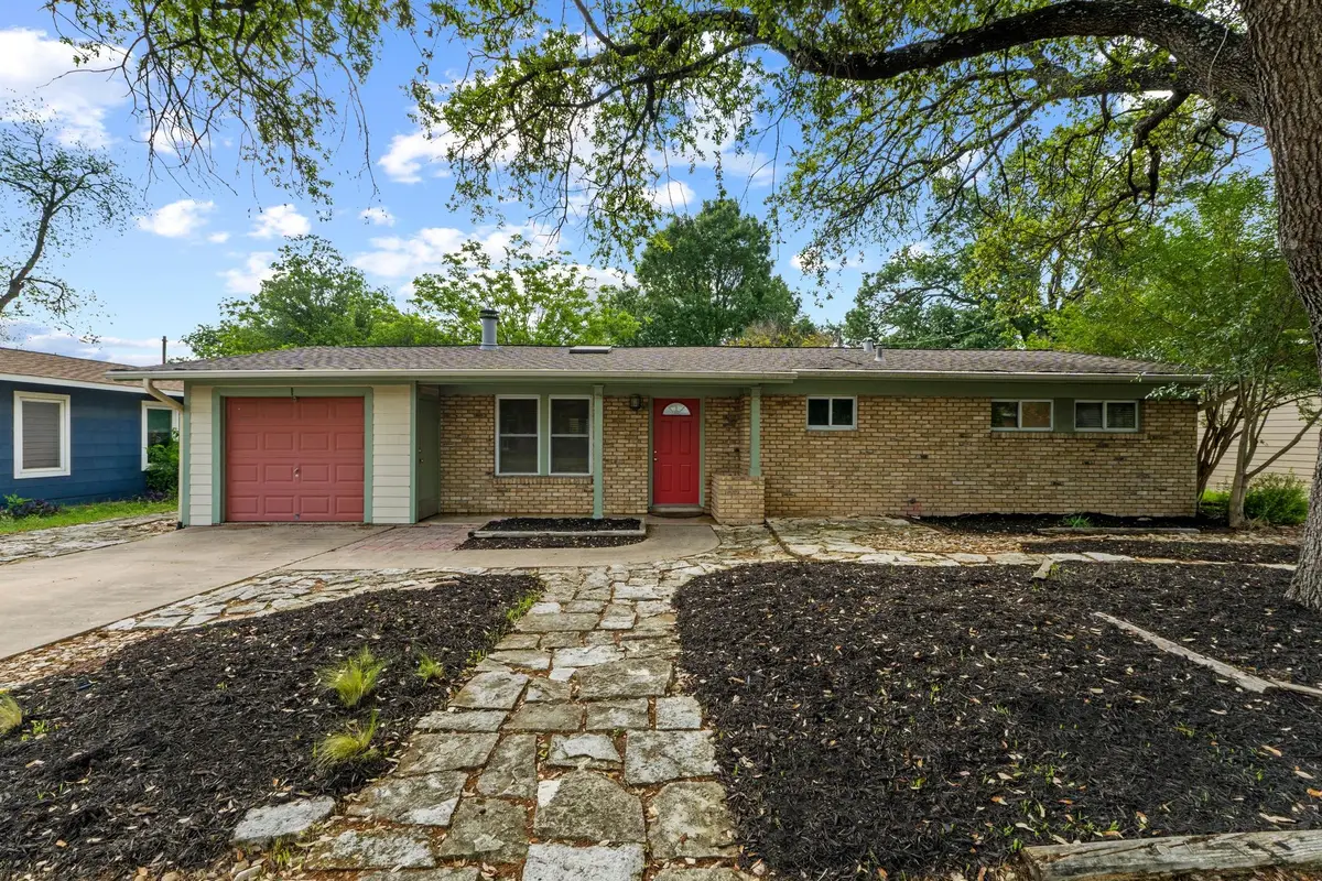 7605 Meadowview Ln, Austin, TX 78752 - #1