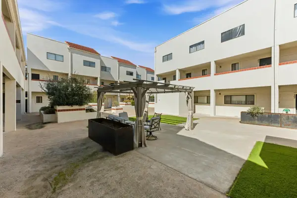 2605 Enfield Rd #218, Austin, TX 78703