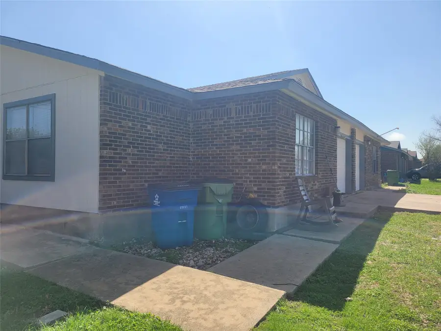 1011 Ridgemont St, Round Rock, TX 78664 - #2