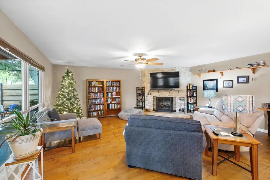 3920 Leafield Dr, Austin, TX 78749 - Image #2