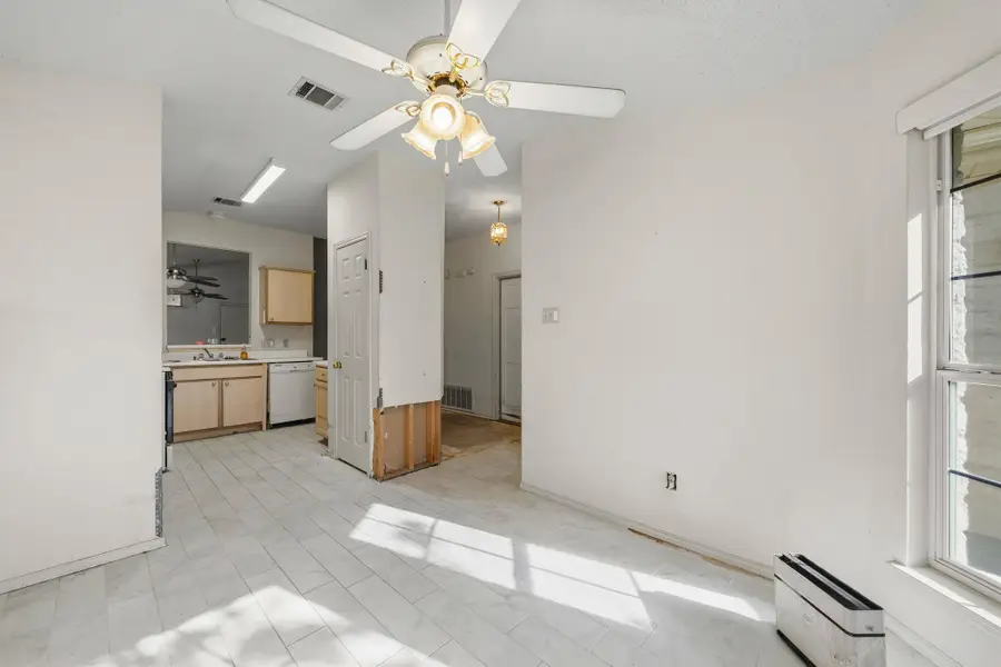 8128 Huddleston Ln, Austin, TX 78748 - #2