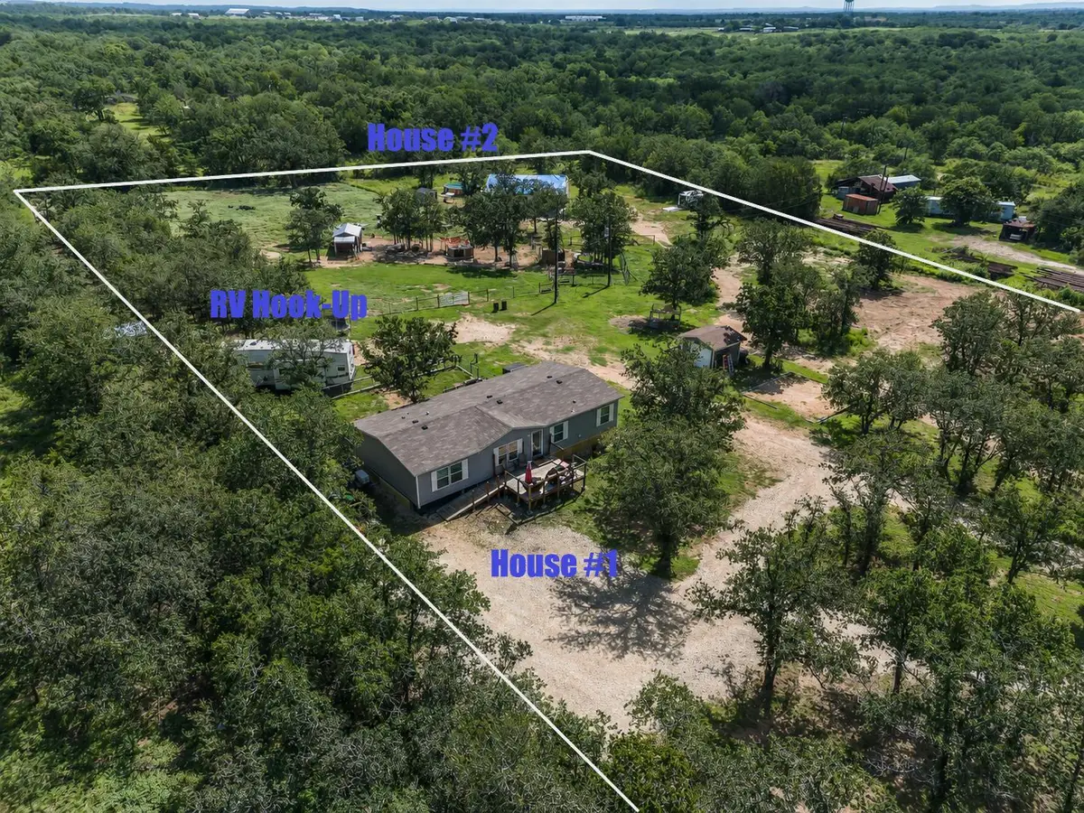 2755 Washburn Rd, Luling, TX 78648 - #1