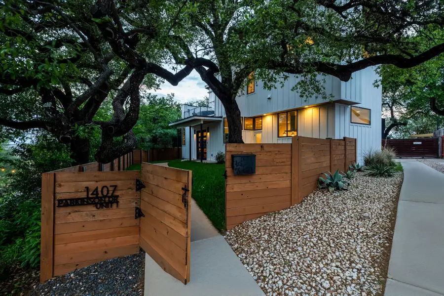 1407 Parkinson Dr #1, Austin, TX 78704 - #3