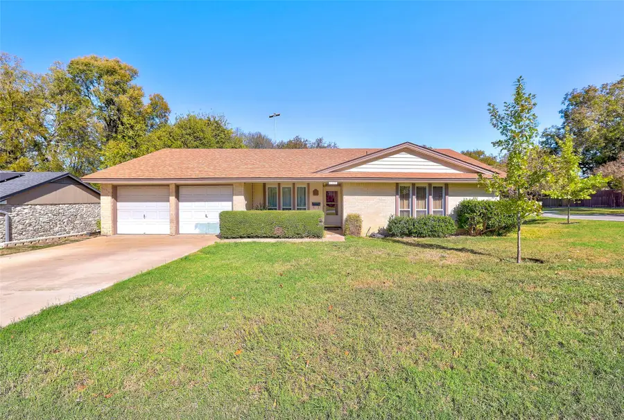 7210 Meadowood Dr, Austin, TX 78723 - Image #2