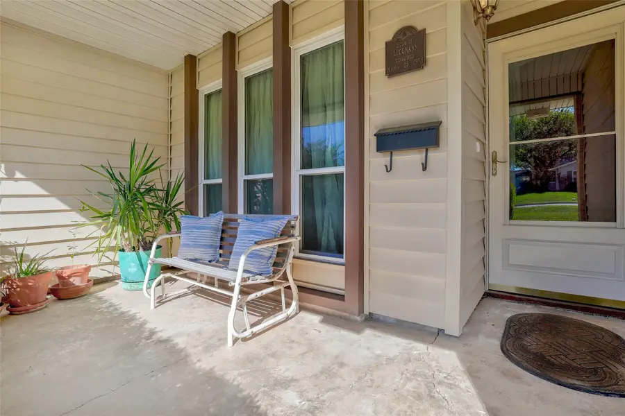 7210 Meadowood Dr, Austin, TX 78723 - Image #3