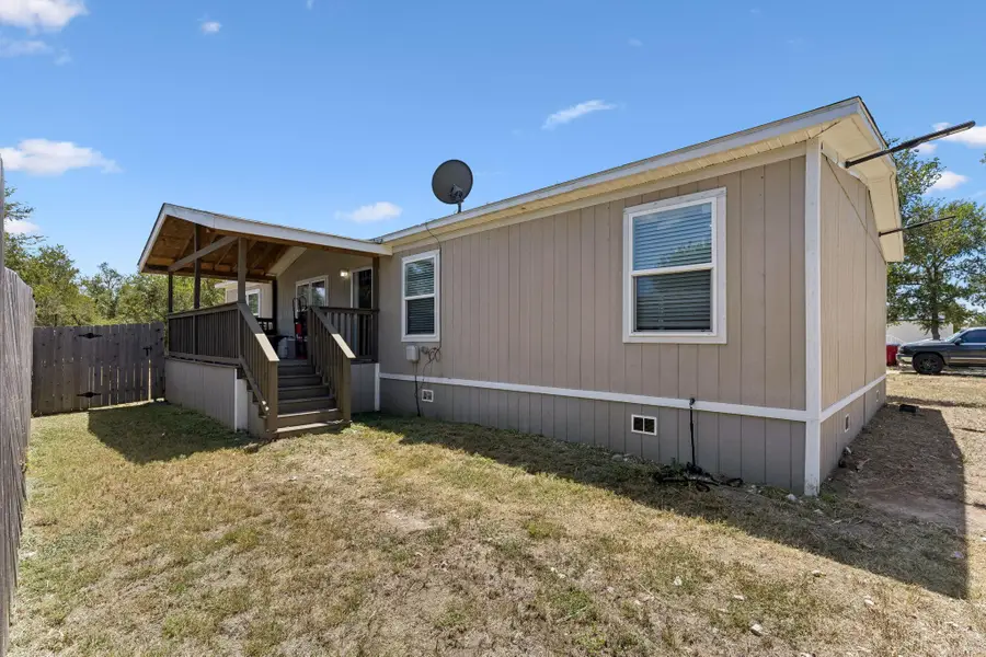 135 Plumeria Dr, Dale, TX 78616 - #3