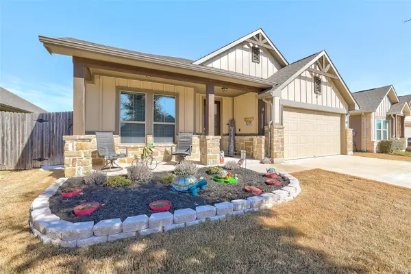 108 Finley St, Hutto, TX 78634