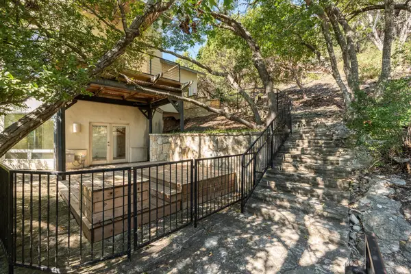 5310 Scenic View Dr, Austin, TX 78746