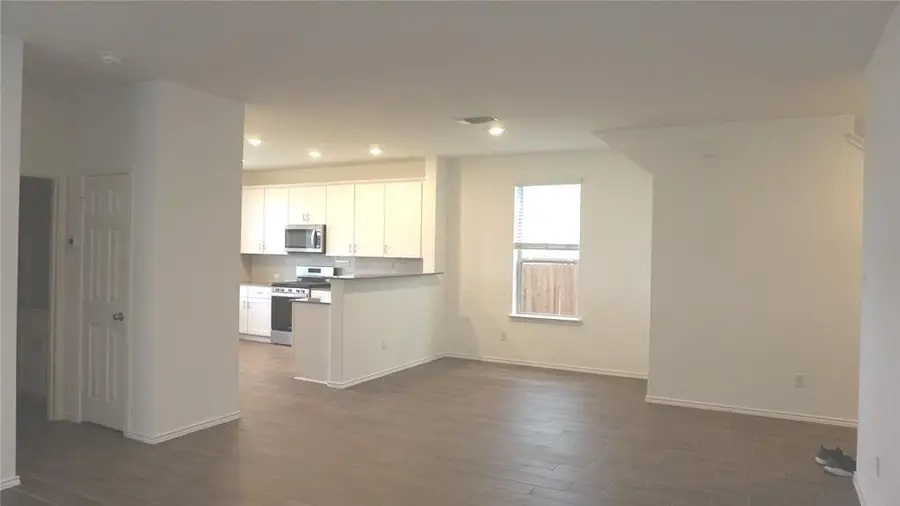 313 Redonda Dr, Liberty Hill, TX 78642 - #2
