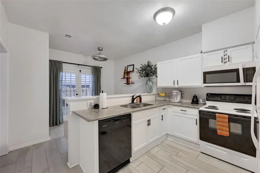 2801 Rio Grande St #103, Austin, TX 78705 - #3