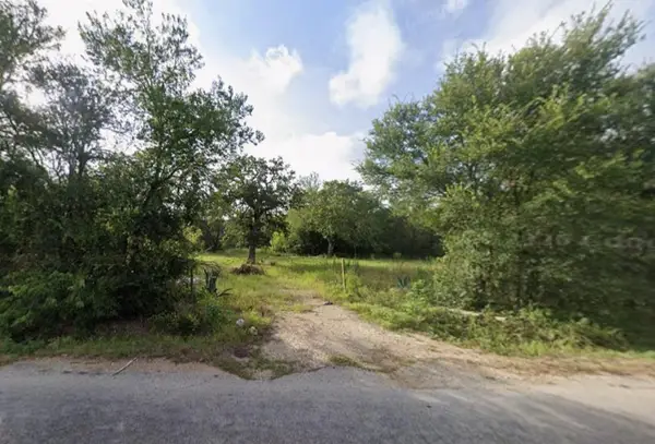241 Phelan Rd, Bastrop, TX 78602