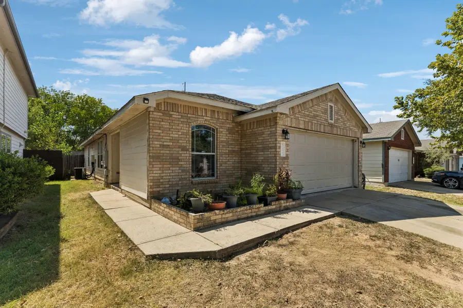 7209 Cayenne Ln, Austin, TX 78741 - #2