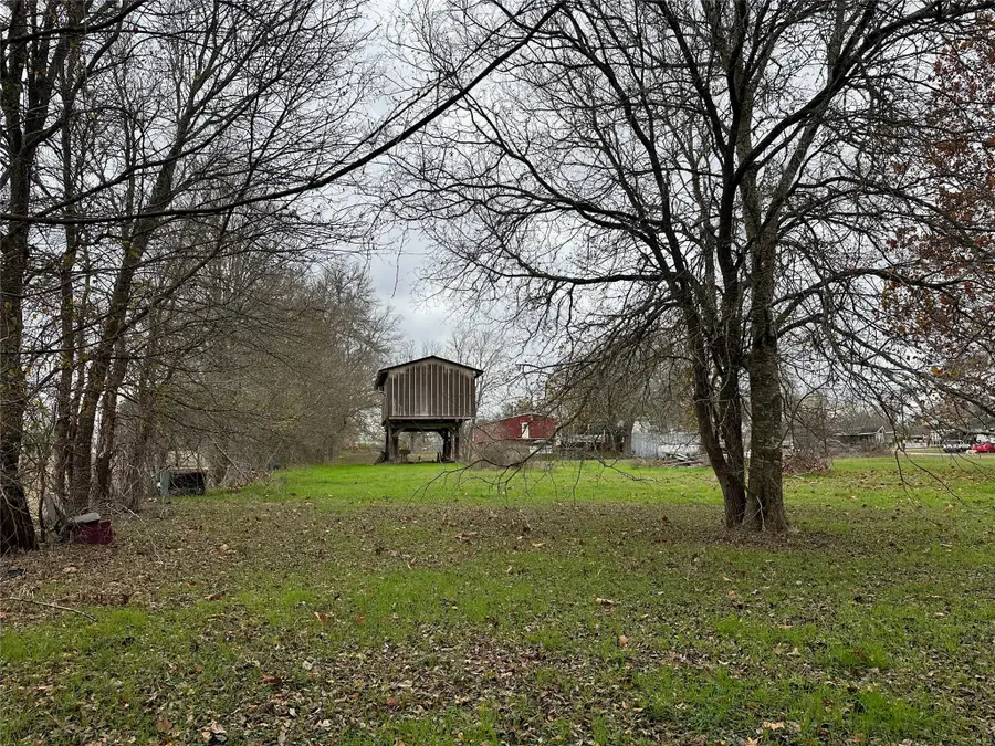 429 Hidden Shores Lp Rd, Smithville, TX 78957 - Image #3