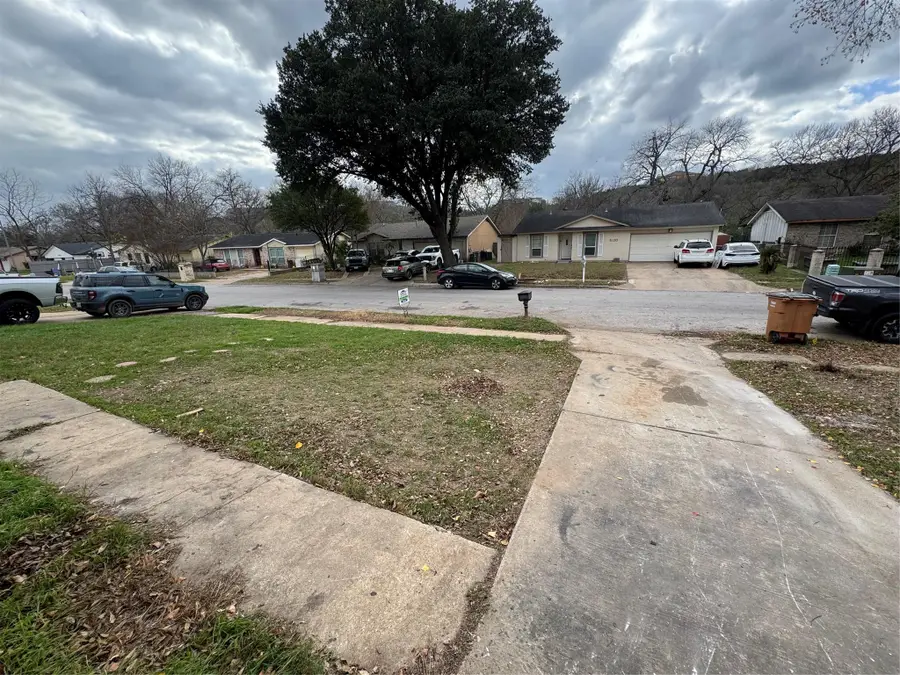 6127 Wagon Bend Trl, Austin, TX 78744 - Image #3