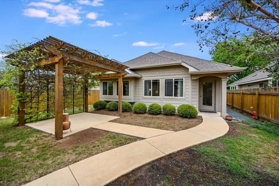 358 Tilly Ln, Buda, TX 78610 - #2