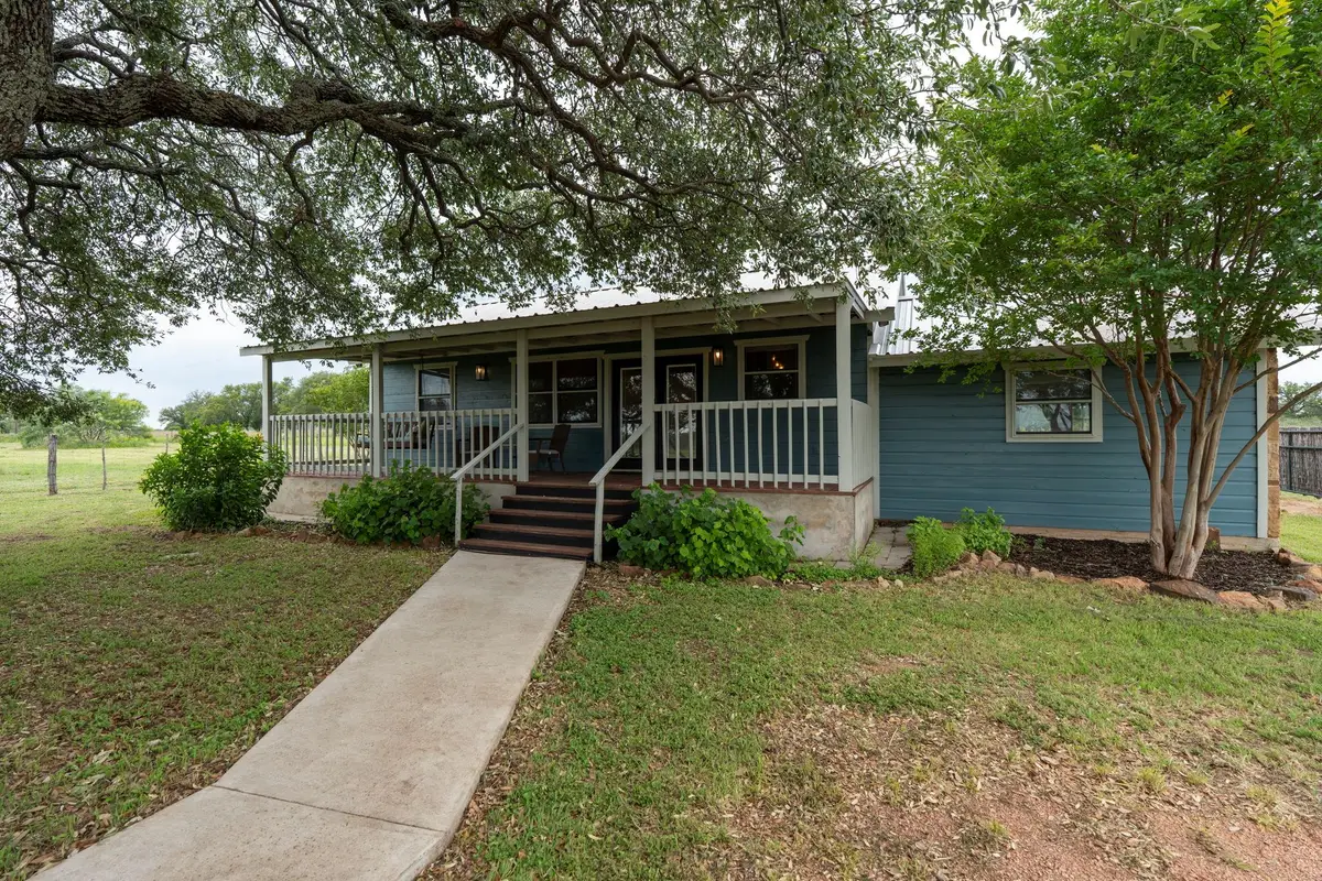 225 Ischar Ln, Mason, TX 76856 - #1