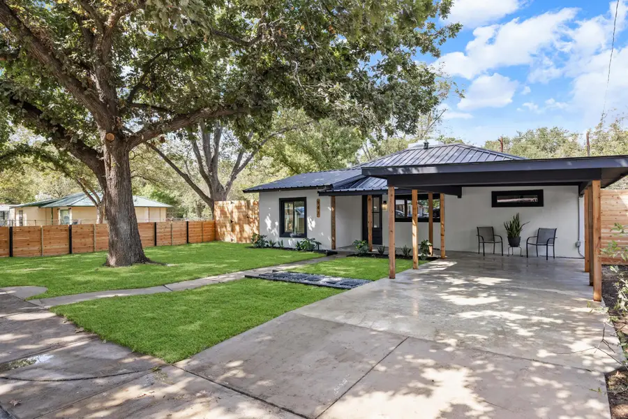 947 Field St, San Marcos, TX 78666 - Image #2