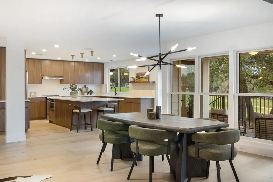 408 Rolling Green Dr, Lakeway, TX 78734 - Image #2