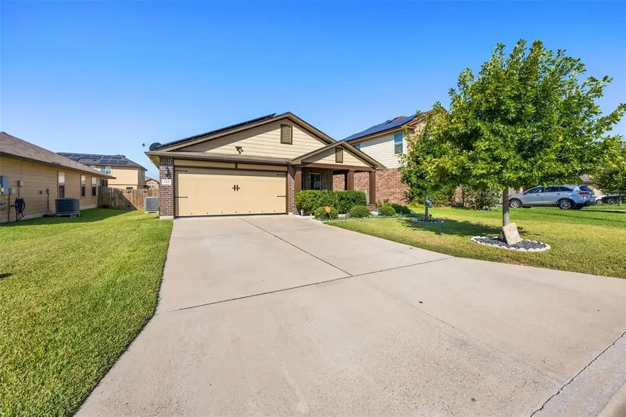 320 Ammonite Ln, Jarrell, TX 76537 - #2