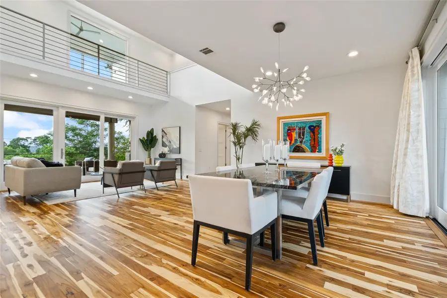 2902 Cedarview Dr, Austin, TX 78704 - Image #2