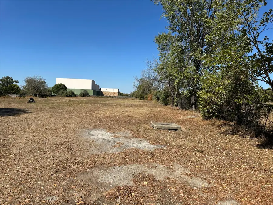 1210 Chambers St, Bastrop, TX 78602 - Image #3