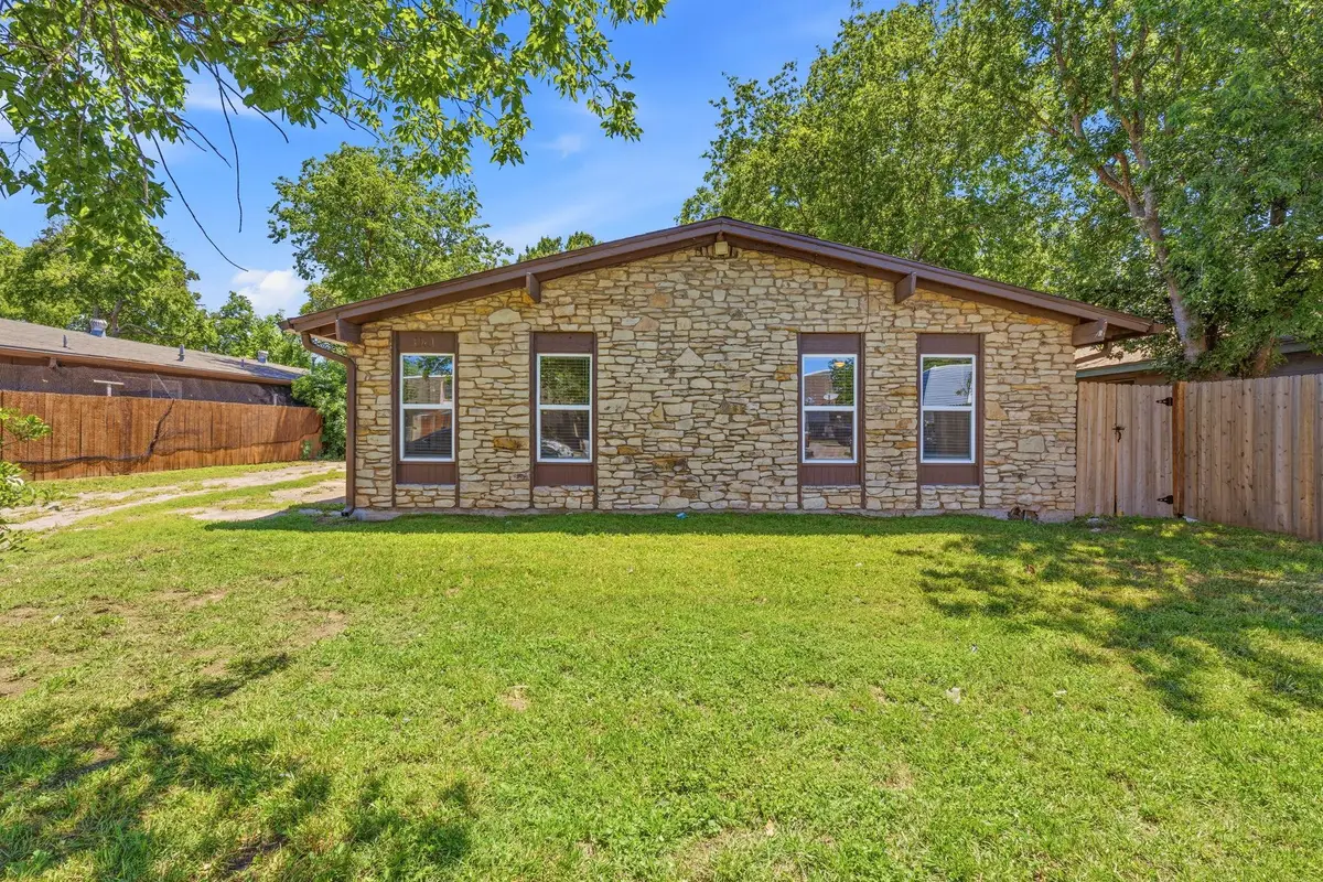 1911 Hearthside Dr #A/B, Austin, TX 78757 - #1