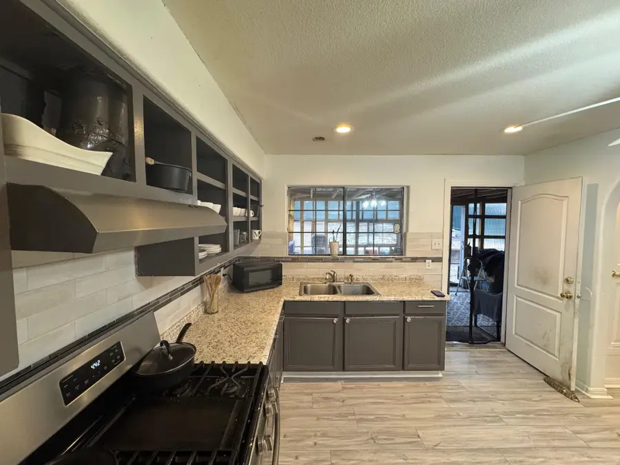 6604 Stonleigh Pl, Austin, TX 78744 - #3