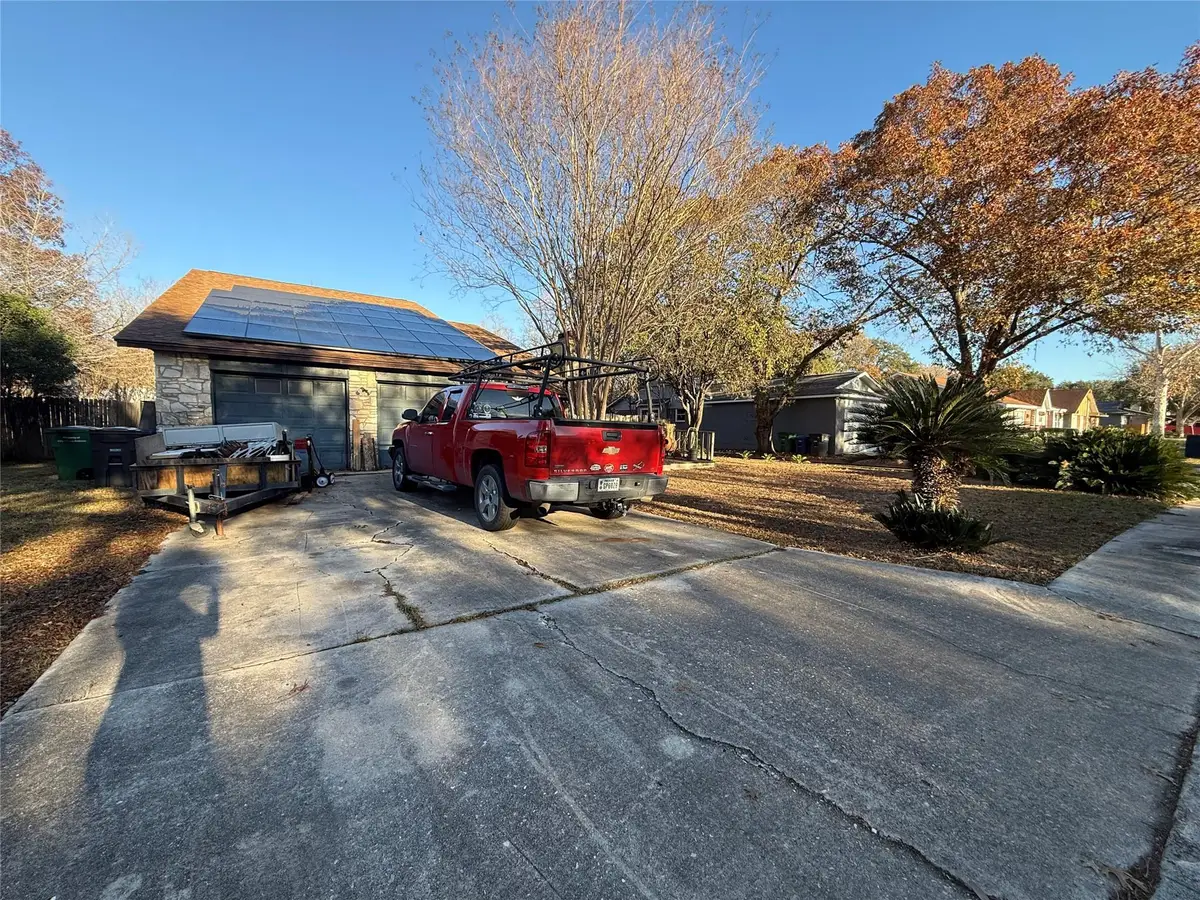 13935 Little Leaf Dr, San Antonio, TX 78247 - Image #1